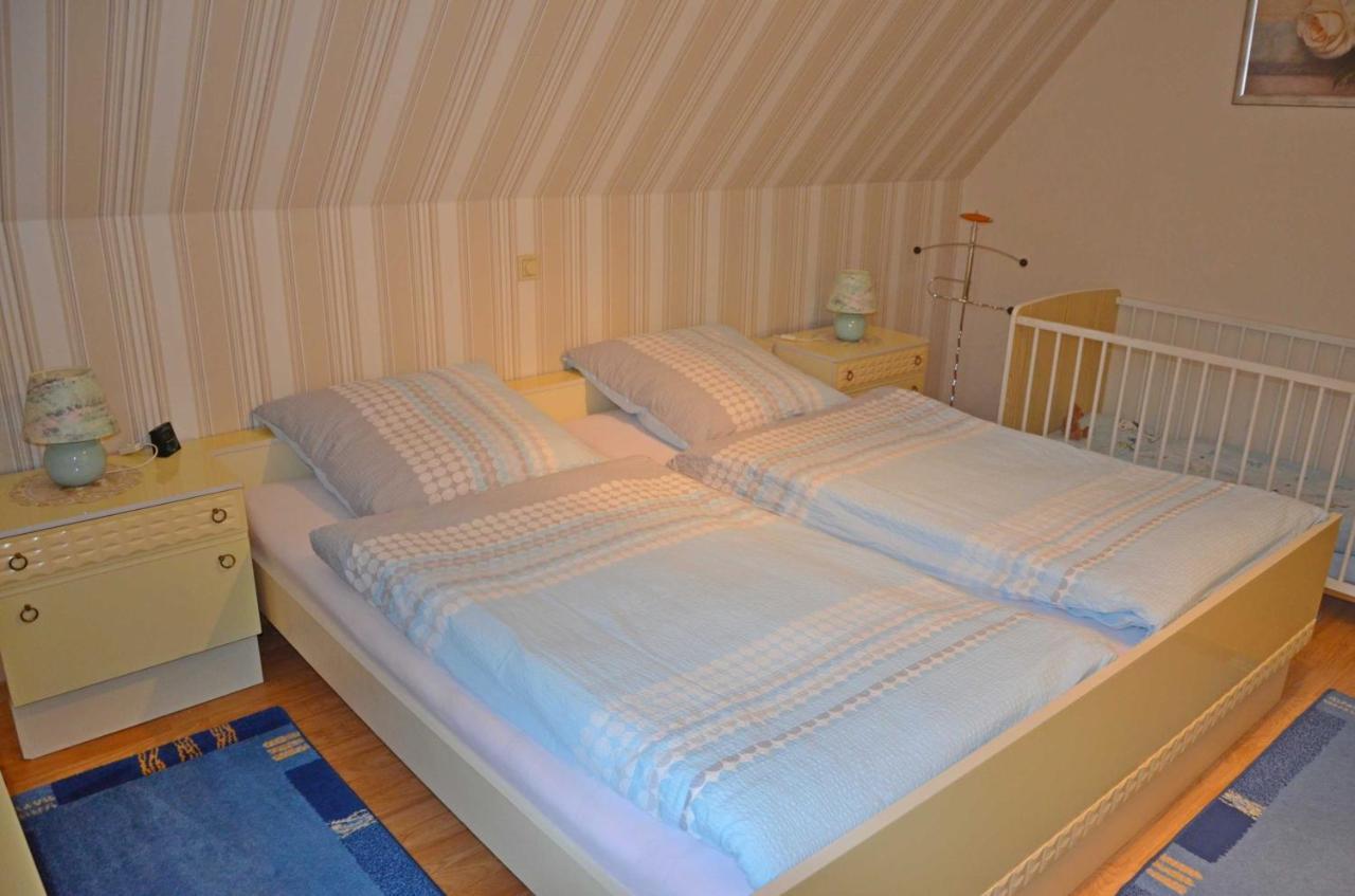 Ferienwohnung Kleinhaus, 95008 라우더펜 외부 사진